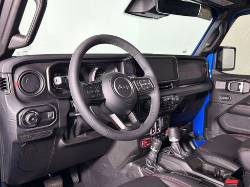 Used 2026 Jeep Wrangler Rubicon AWD/4WD image 4
