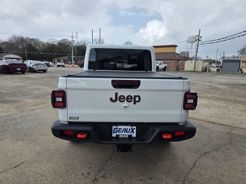 Used 2026 Jeep Gladiator Mojave image 5
