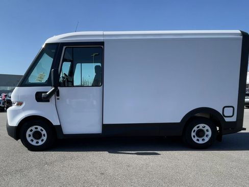 New 2025 Chevrolet Brightdrop 400 image 41