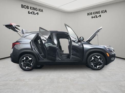 New 2026 Kia Seltos S FWD image 31