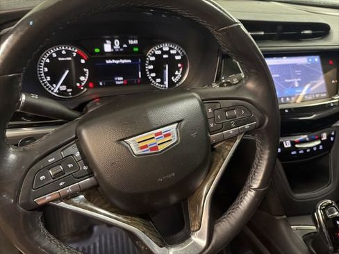 Used 2023 Cadillac XT6 Premium Luxury FWD image 40