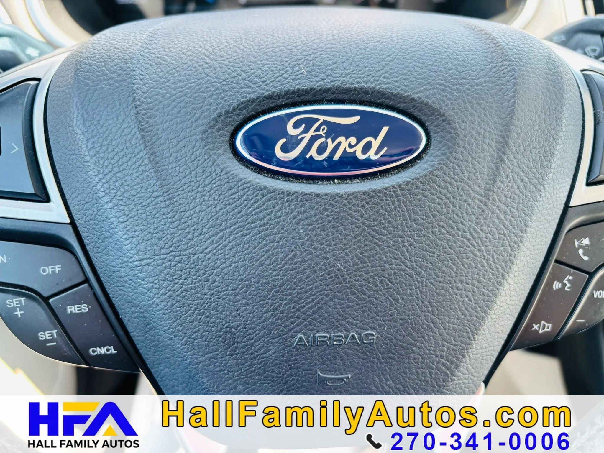Used 2015 Ford Edge Titanium w/ Technology Package FWD image 16