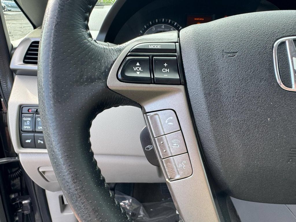 Used 2016 Honda Odyssey Touring image 29