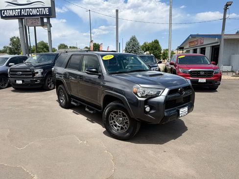 Used 2020 Toyota 4Runner Venture image 2