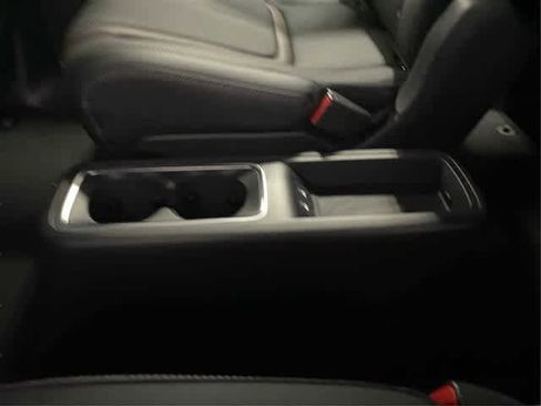 New 2025 Nissan Armada SL w/ Captain's Chari Seat Package image 27