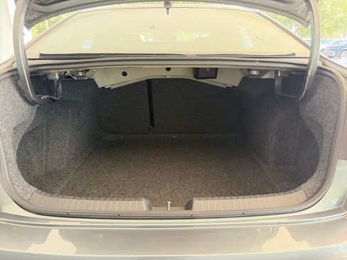 Certified 2023 Volkswagen Jetta SE FWD image 33