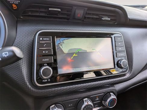 Used 2022 Nissan Kicks S image 20