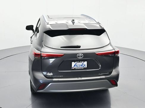 Used 2023 Toyota Highlander Platinum FWD image 35