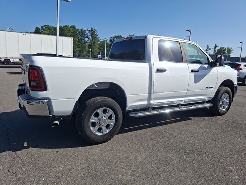 Used 2026 RAM 2500 Big Horn AWD/4WD image 6