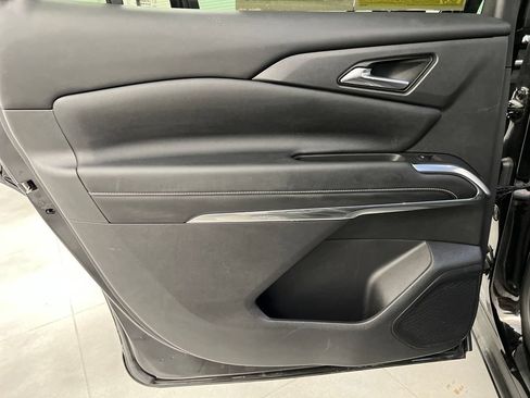 Used 2024 Chevrolet Traverse LT FWD image 21