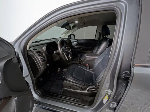 Used 2019 GMC Canyon SLE w/ Driver Alert Package image 15