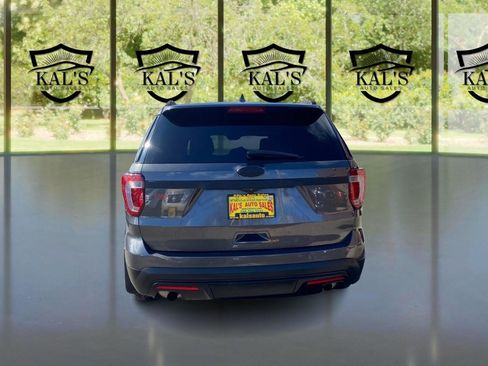 Used 2016 Ford Explorer Platinum AWD/4WD image 6