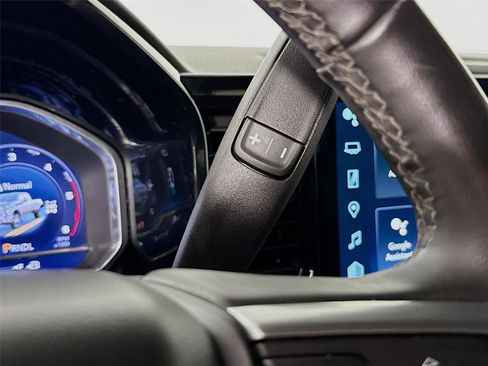 Used 2024 Chevrolet Silverado 3500 LT w/ Convenience Package image 17