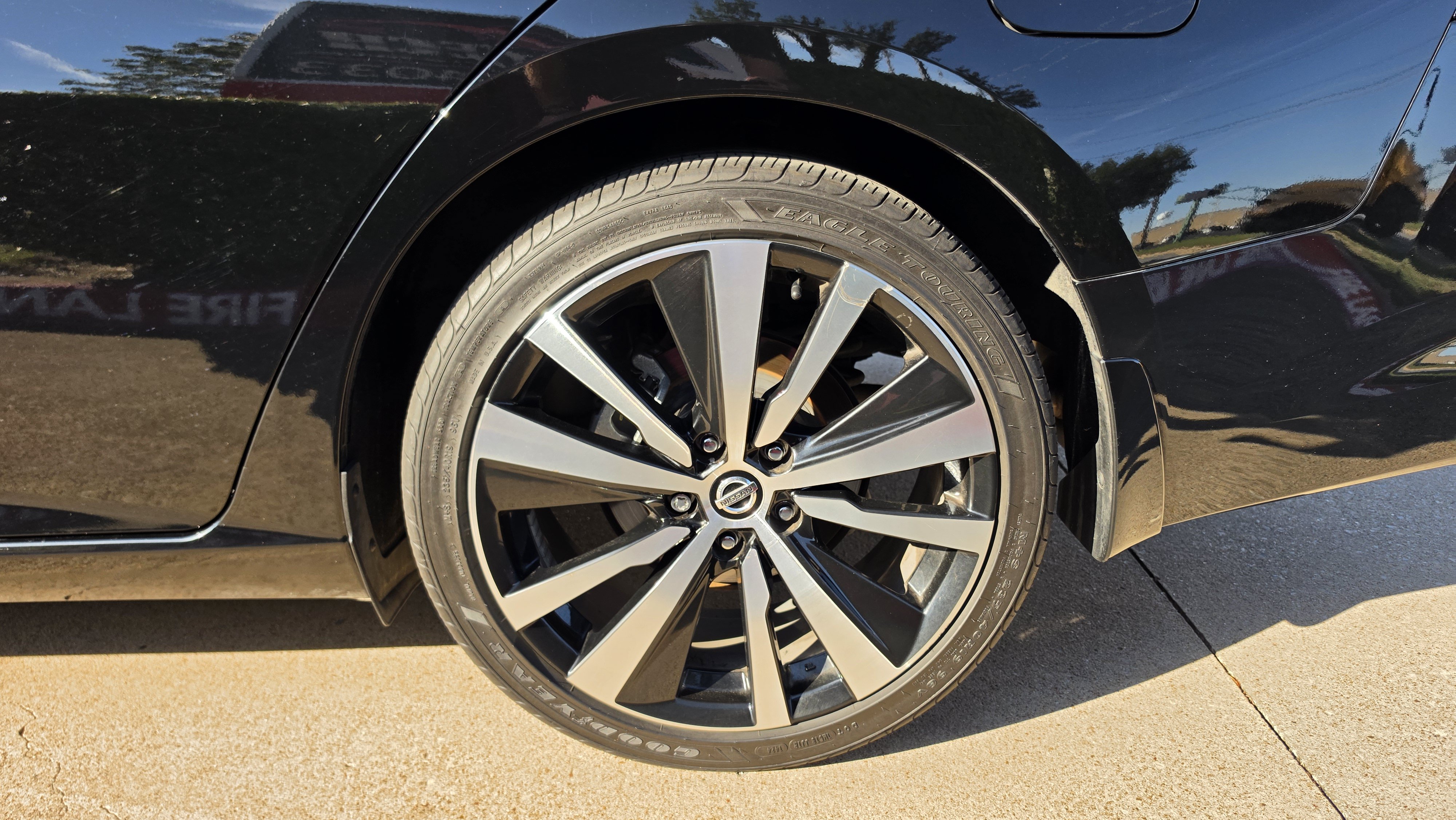 Used 2020 Nissan Altima 2.5 SR FWD image 14