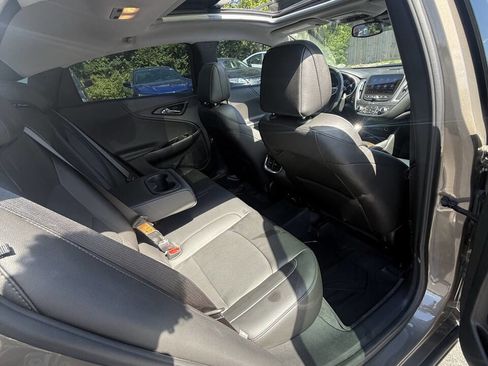 Used 2020 Chevrolet Malibu Premier FWD image 28