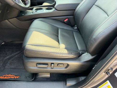 Used 2025 Honda Ridgeline TrailSport image 19
