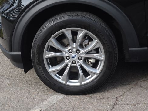 Used 2023 Ford Explorer XLT w/ Equipment Group 202A image 29