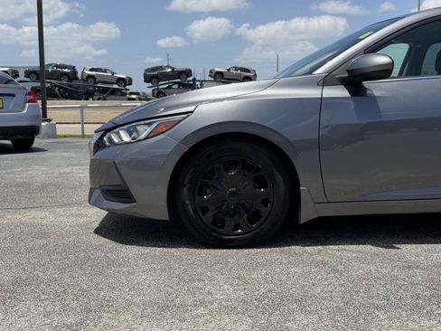 Used 2022 Nissan Sentra S FWD image 9