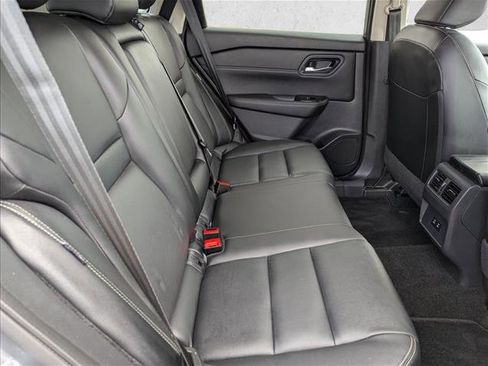 Used 2024 Nissan Rogue SL AWD/4WD image 29