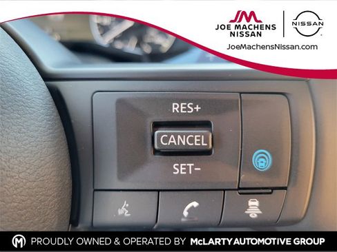 New 2025 Nissan Pathfinder SV w/ Black Appearance Package image 14