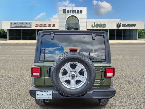 Certified 2022 Jeep Wrangler Unlimited Sport AWD/4WD image 6