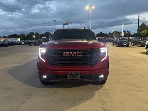 Used 2024 GMC Sierra 1500 Elevation AWD/4WD image 2