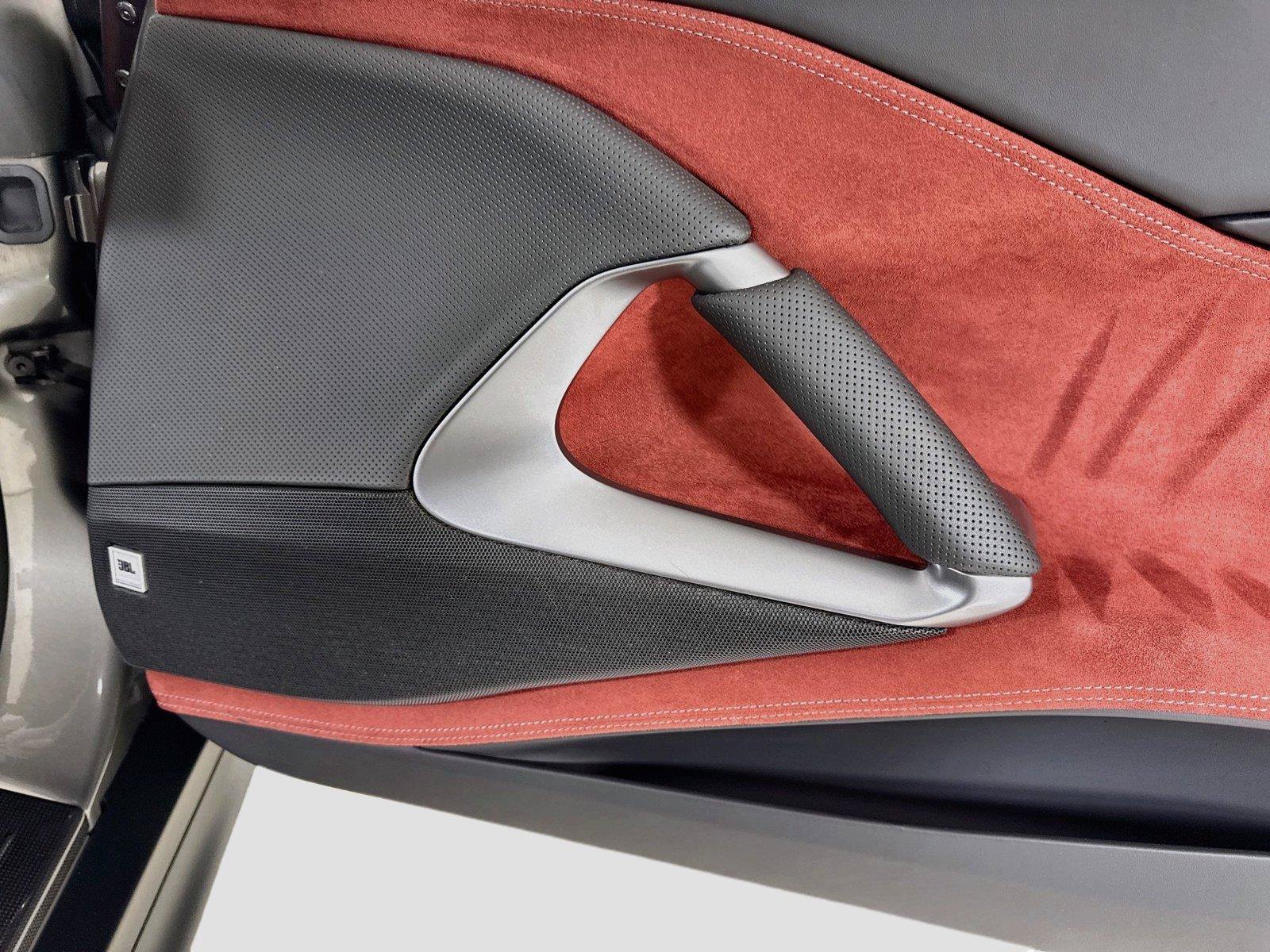 Used 2019 Ferrari 812 Superfast RWD image 30