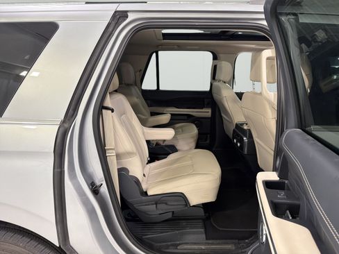 Used 2024 Ford Expedition Max Platinum AWD/4WD image 13