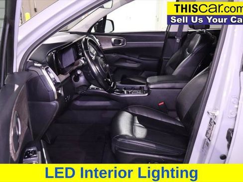 Used 2022 Kia Sorento EX w/ Panoramic Sunroof Package FWD image 24