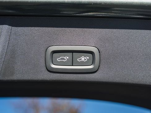 New 2026 Volvo XC40 B5 Ultra w/ Protection Package Premier image 10