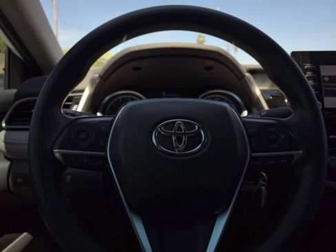 Used 2022 Toyota Camry LE image 19