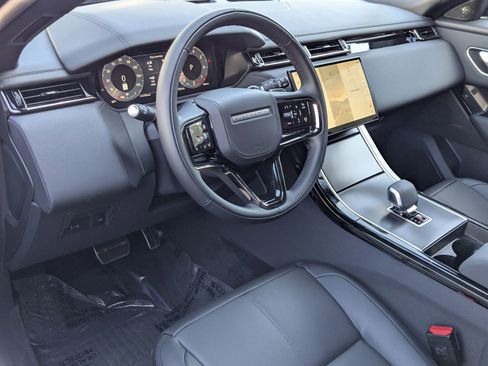 New 2026 Land Rover Range Rover Velar Dynamic SE image 3