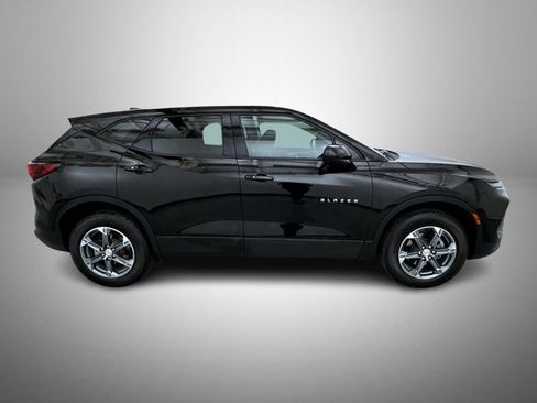 Used 2025 Chevrolet Blazer LT image 4