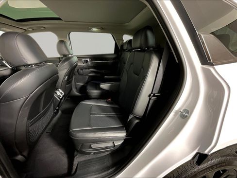 Certified 2023 Kia Sorento SX AWD/4WD image 22