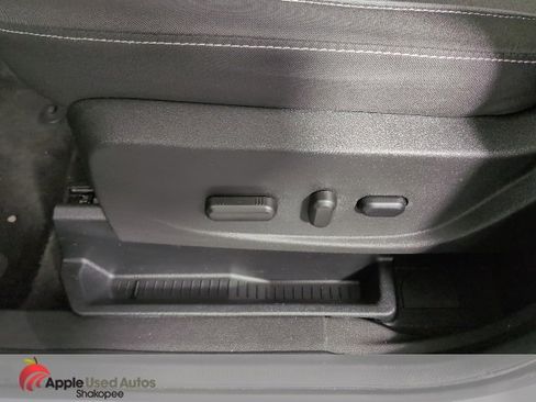 Used 2018 Ford Escape SE image 13