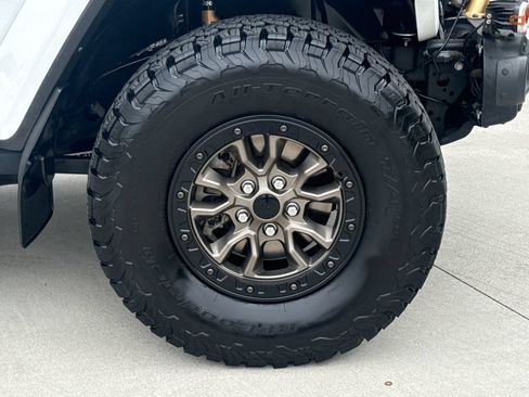 Used 2022 Jeep Wrangler Unlimited Rubicon AWD/4WD image 11