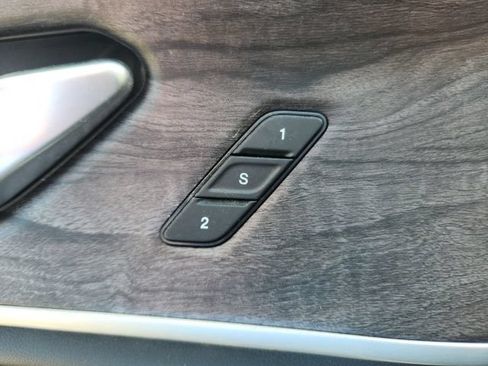 Used 2021 Jeep Grand Cherokee L Limited RWD image 31