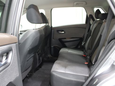 Used 2021 Nissan Rogue SV AWD/4WD image 19