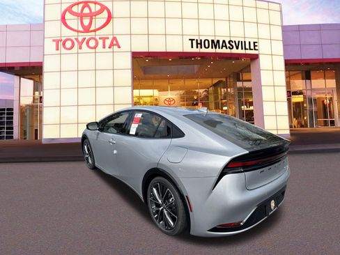 New 2024 Toyota Prius XLE image 7