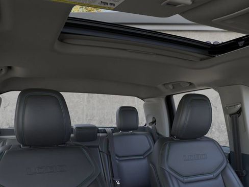 New 2026 Ford Maverick Lobo AWD/4WD image 12