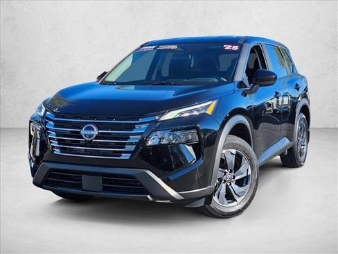 Used 2025 Nissan Rogue SV image 1