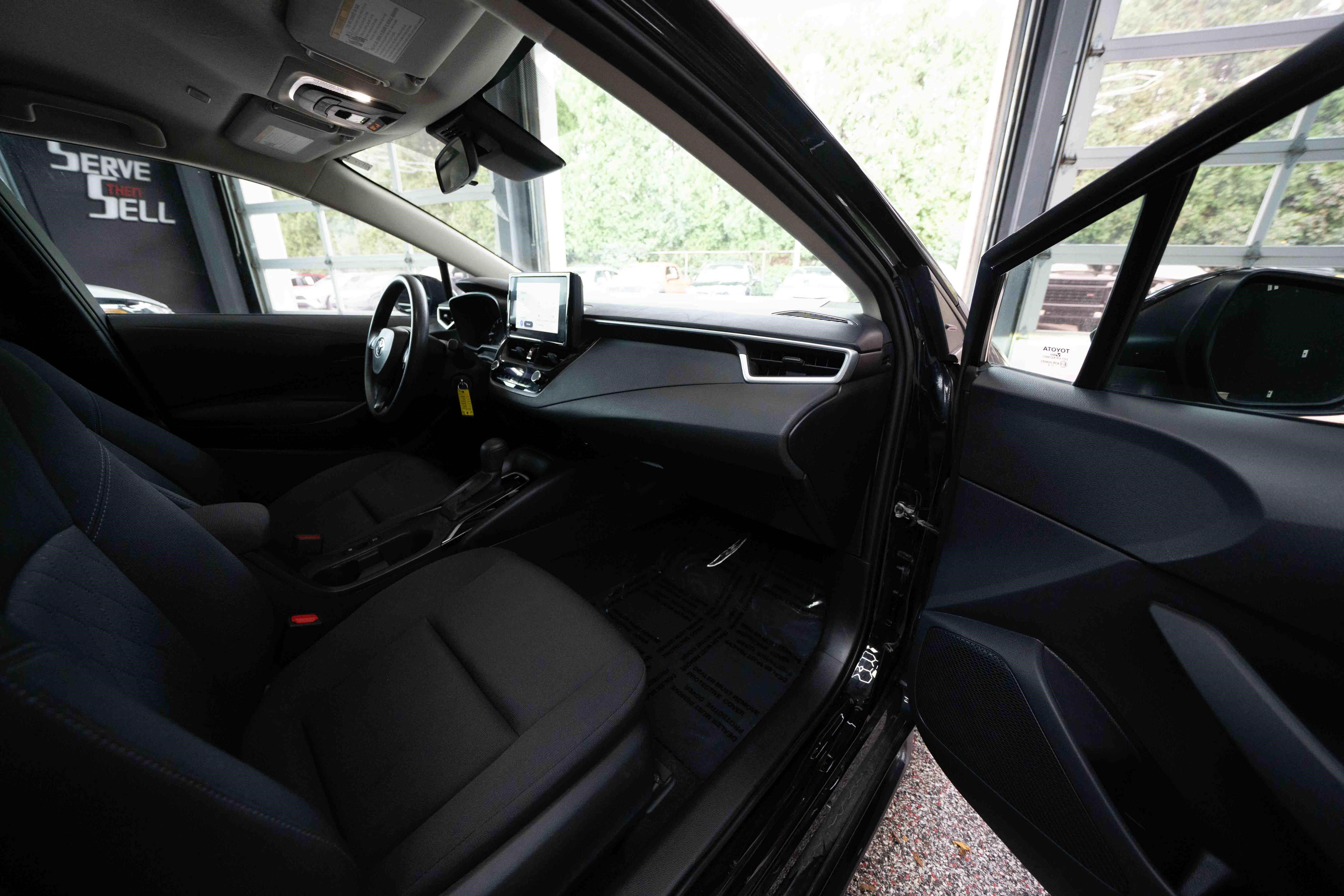 Used 2024 Toyota Corolla LE FWD image 25