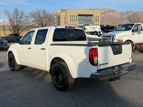 Used 2017 Nissan Frontier SV w/ SV Value Truck Package image 8