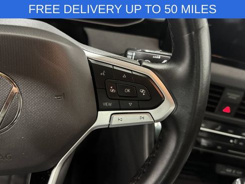 Used 2025 Volkswagen Jetta SE FWD image 7