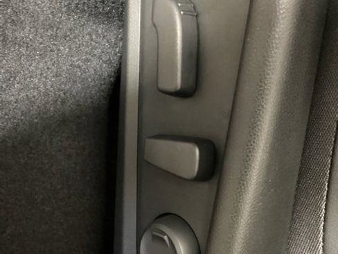 Used 2025 Subaru Forester Premium image 14