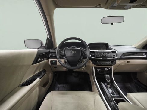 Used 2017 Honda Accord LX image 17