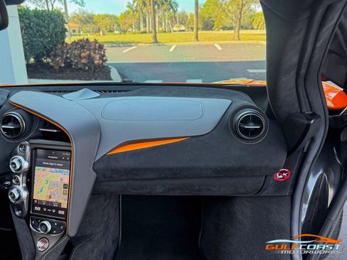 Used 2022 McLaren 720S Spider image 36