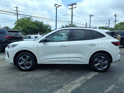 Certified 2024 Ford Escape ST-Line w/ Tech Pack #1 AWD/4WD image 7