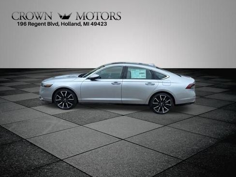 New 2025 Honda Accord Touring image 4