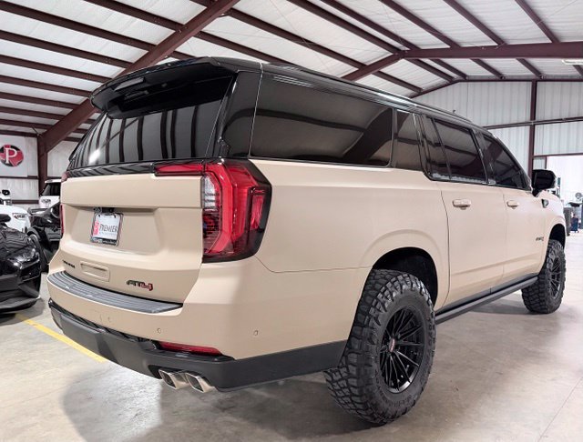 Used 2026 GMC Yukon XL AT4 w/ AT4 Premium Plus Package AWD/4WD image 3